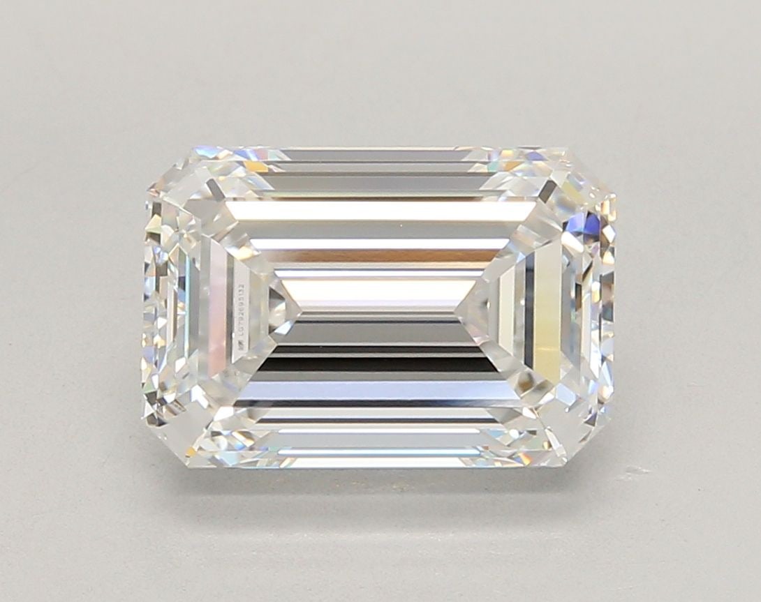 IGI Emerald 4.52ct E VVS2 - Loose Lab Diamond: IGI Emerald 4.52ct E VVS2 - Loose Lab Diamond Item Specifics: Source: This Is A Real Diamond Grown In A Lab Not Mined. Carat: 4.52 Cut: - Color: E Clarity: VVS2 Polish: EX Symmetry: EX Measurements: 1