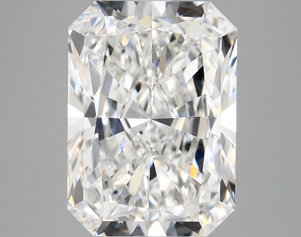 IGI Radiant 3.89ct E VVS2 - Loose Lab Diamond: IGI Radiant 3.89ct E VVS2 - Loose Lab Diamond Item Specifics: Source: This Is A Real Diamond Grown In A Lab Not Mined. Carat: 3.89 Cut: - Color: E Clarity: VVS2 Polish: EX Symmetry: EX Measurements: 1