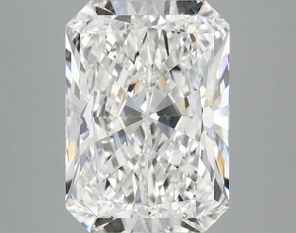 IGI Radiant 3.96ct E VVS2 - Loose Lab Diamond: IGI Radiant 3.96ct E VVS2 - Loose Lab Diamond Item Specifics: Source: This Is A Real Diamond Grown In A Lab Not Mined. Carat: 3.96 Cut: - Color: E Clarity: VVS2 Polish: EX Symmetry: EX Measurements: 1