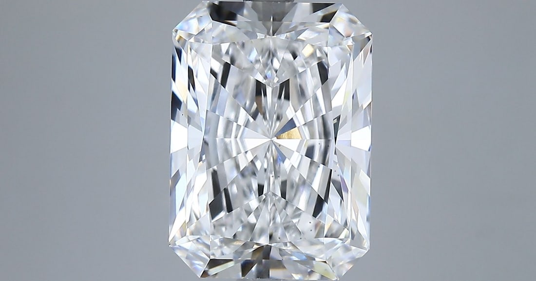 IGI Radiant 4.03ct D VVS2 - Loose Lab Diamond: IGI Radiant 4.03ct D VVS2 - Loose Lab Diamond Item Specifics: Source: This Is A Real Diamond Grown In A Lab Not Mined. Carat: 4.03 Cut: - Color: D Clarity: VVS2 Polish: EX Symmetry: EX Measurements: 1