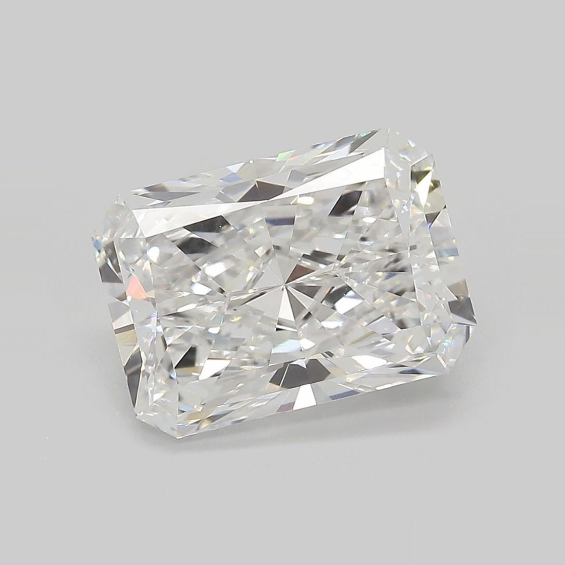 IGI Radiant 5.07ct E VVS2 - Loose Lab Diamond: IGI Radiant 5.07ct E VVS2 - Loose Lab Diamond Item Specifics: Source: This Is A Real Diamond Grown In A Lab Not Mined. Carat: 5.07 Cut: - Color: E Clarity: VVS2 Polish: EX Symmetry: EX Measurements: 1