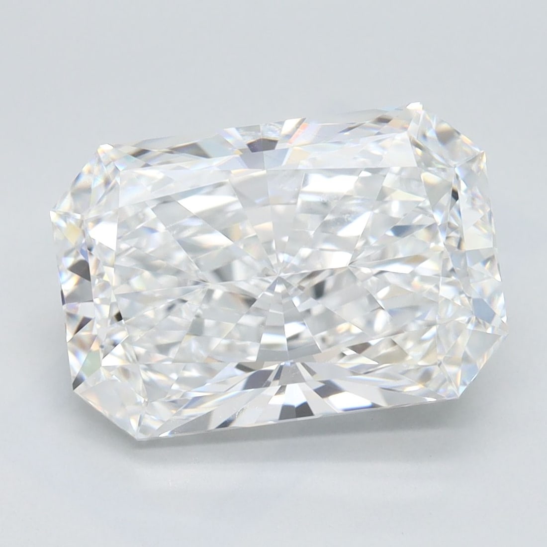 GIA Radiant 4.04ct E VVS1 - Loose Lab Diamond: GIA Radiant 4.04ct E VVS1 - Loose Lab Diamond Item Specifics: Source: This Is A Real Diamond Grown In A Lab Not Mined. Carat: 4.04 Cut: - Color: E Clarity: VVS1 Polish: EX Symmetry: EX Measurements: 1