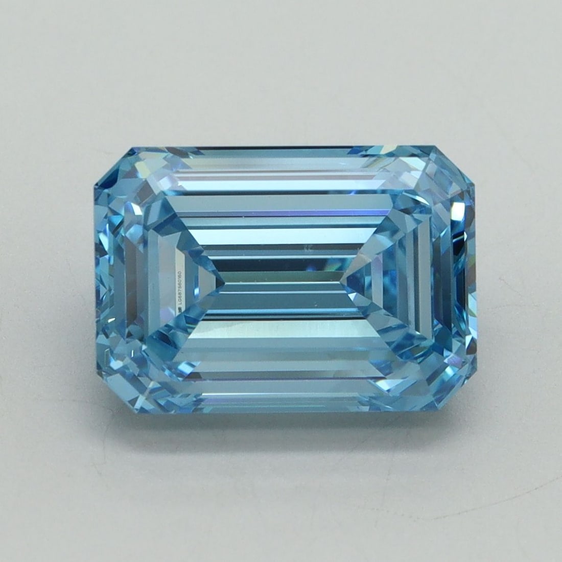 IGI Emerald 4.24ct Fancy Vivid Blue VVS2 - Loose Lab Diamond: IGI Emerald 4.24ct Fancy Vivid Blue VVS2 - Loose Lab Diamond Item Specifics: Source: This Is A Real Diamond Grown In A Lab Not Mined. Carat: 4.24 Cut: - Color: Fancy Vivid Blue Clarity: VVS2 Polish: E