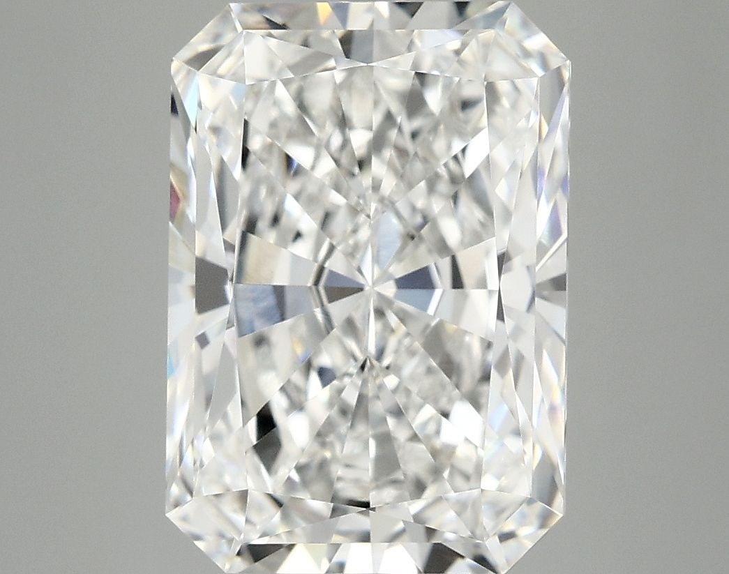 IGI Radiant 4.96ct E VVS2 - Loose Lab Diamond: IGI Radiant 4.96ct E VVS2 - Loose Lab Diamond Item Specifics: Source: This Is A Real Diamond Grown In A Lab Not Mined. Carat: 4.96 Cut: - Color: E Clarity: VVS2 Polish: EX Symmetry: EX Measurements: 1