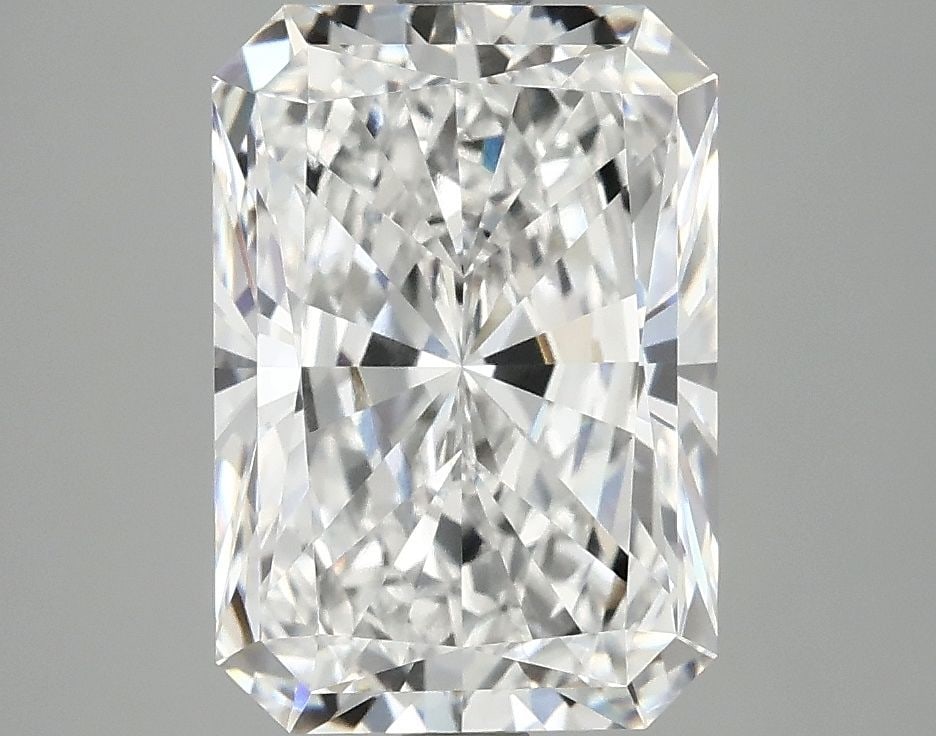 IGI Radiant 3.86ct E VVS2 - Loose Lab Diamond: IGI Radiant 3.86ct E VVS2 - Loose Lab Diamond Item Specifics: Source: This Is A Real Diamond Grown In A Lab Not Mined. Carat: 3.86 Cut: - Color: E Clarity: VVS2 Polish: EX Symmetry: EX Measurements: 1
