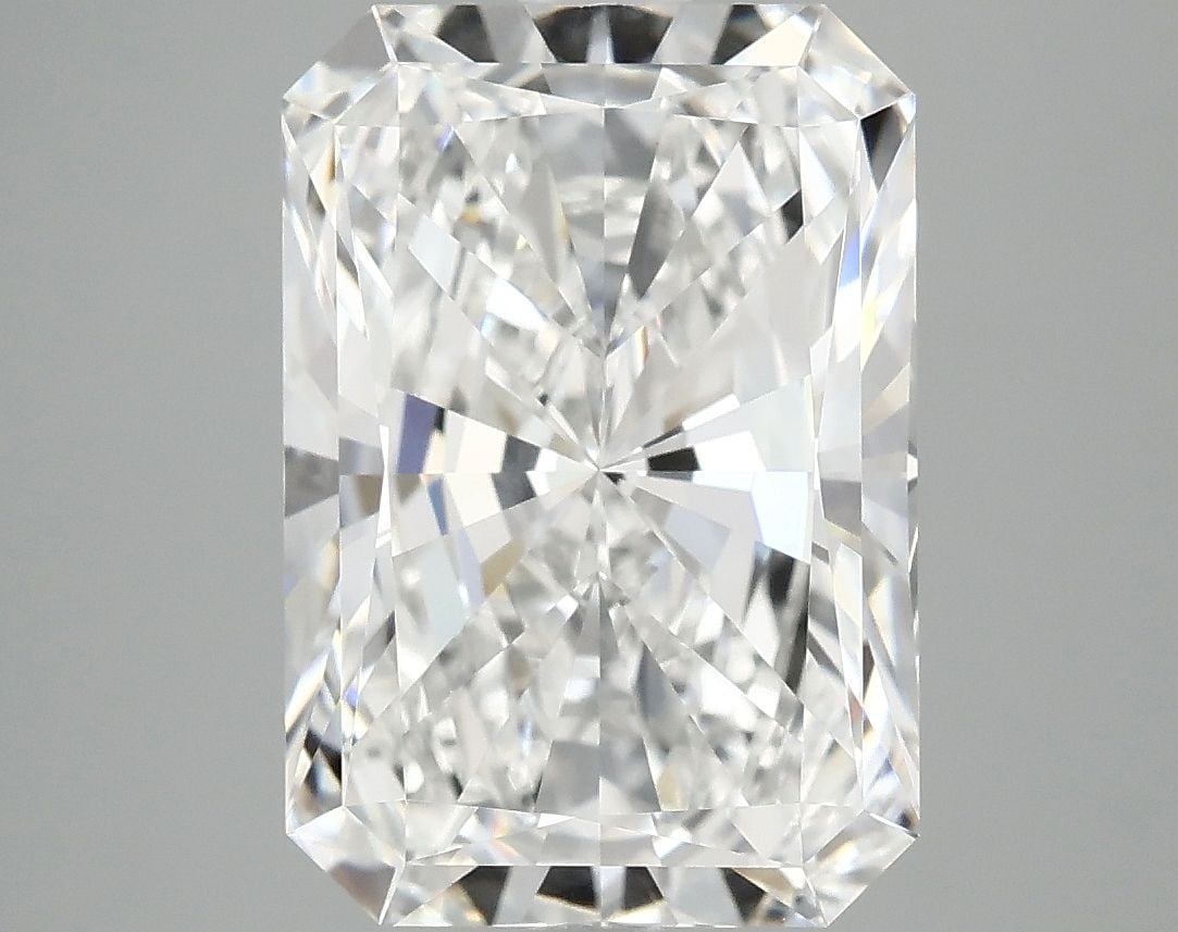 IGI Radiant 4.64ct E VVS2 - Loose Lab Diamond: IGI Radiant 4.64ct E VVS2 - Loose Lab Diamond Item Specifics: Source: This Is A Real Diamond Grown In A Lab Not Mined. Carat: 4.64 Cut: - Color: E Clarity: VVS2 Polish: EX Symmetry: EX Measurements: 1