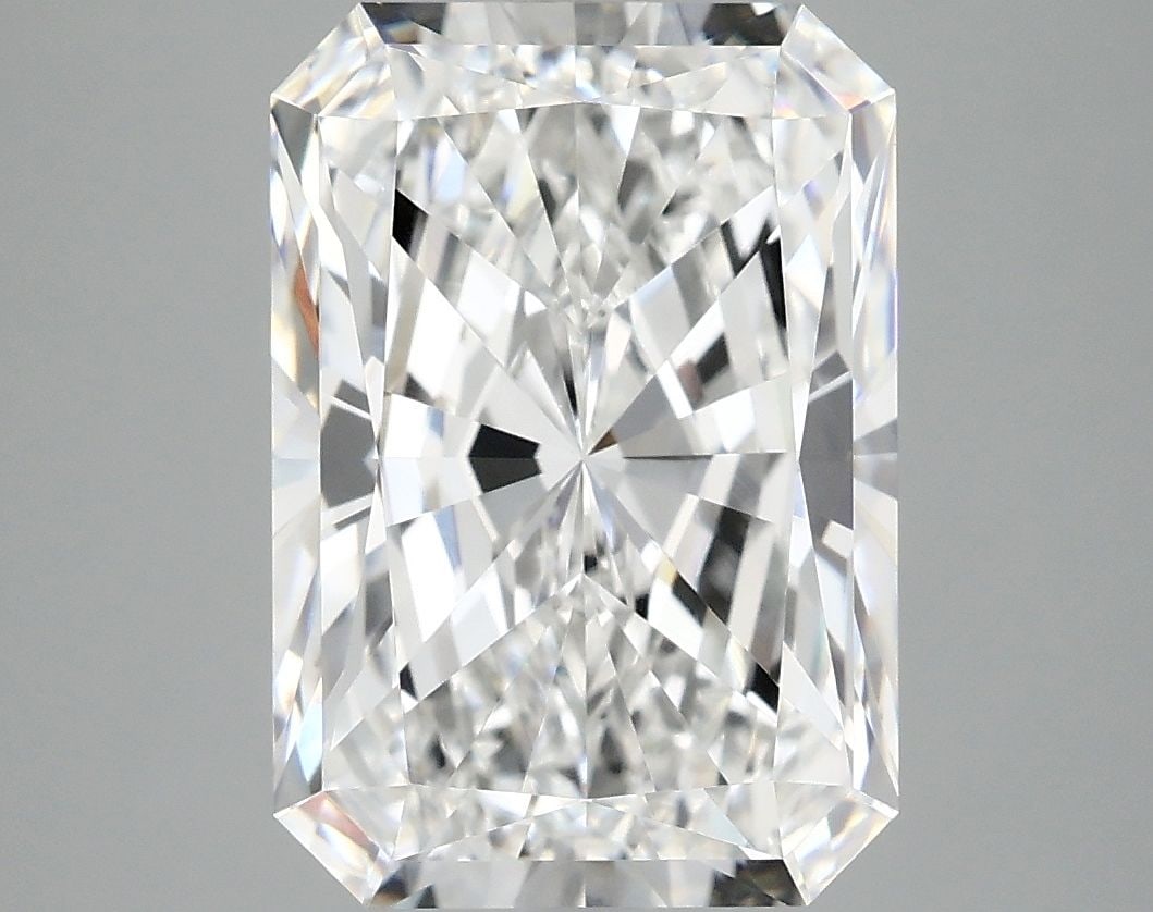 IGI Radiant 4.86ct E VVS2 - Loose Lab Diamond: IGI Radiant 4.86ct E VVS2 - Loose Lab Diamond Item Specifics: Source: This Is A Real Diamond Grown In A Lab Not Mined. Carat: 4.86 Cut: - Color: E Clarity: VVS2 Polish: EX Symmetry: EX Measurements: 1