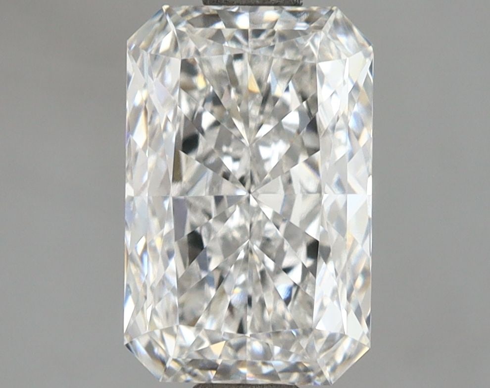 IGI Radiant 2.1ct E VVS1 - Loose Lab Diamond: IGI Radiant 2.1ct E VVS1 - Loose Lab Diamond Item Specifics: Source: This Is A Real Diamond Grown In A Lab Not Mined. Carat: 2.1 Cut: - Color: E Clarity: VVS1 Polish: EX Symmetry: EX Measurements: 9.6