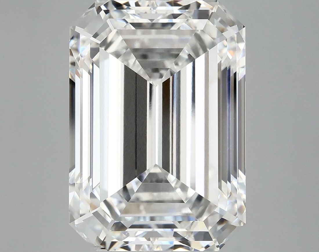 IGI Emerald 12.22ct E VVS2 - Loose Lab Diamond: IGI Emerald 12.22ct E VVS2 - Loose Lab Diamond Item Specifics: Source: This Is A Real Diamond Grown In A Lab Not Mined. Carat: 12.22 Cut: - Color: E Clarity: VVS2 Polish: EX Symmetry: EX
