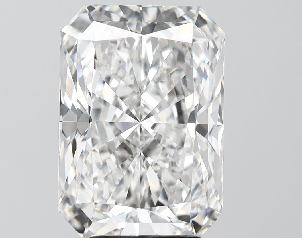 IGI Radiant 5.09ct E VVS2 - Loose Lab Diamond: IGI Radiant 5.09ct E VVS2 - Loose Lab Diamond Item Specifics: Source: This Is A Real Diamond Grown In A Lab Not Mined. Carat: 5.09 Cut: - Color: E Clarity: VVS2 Polish: EX Symmetry: EX Measurements: