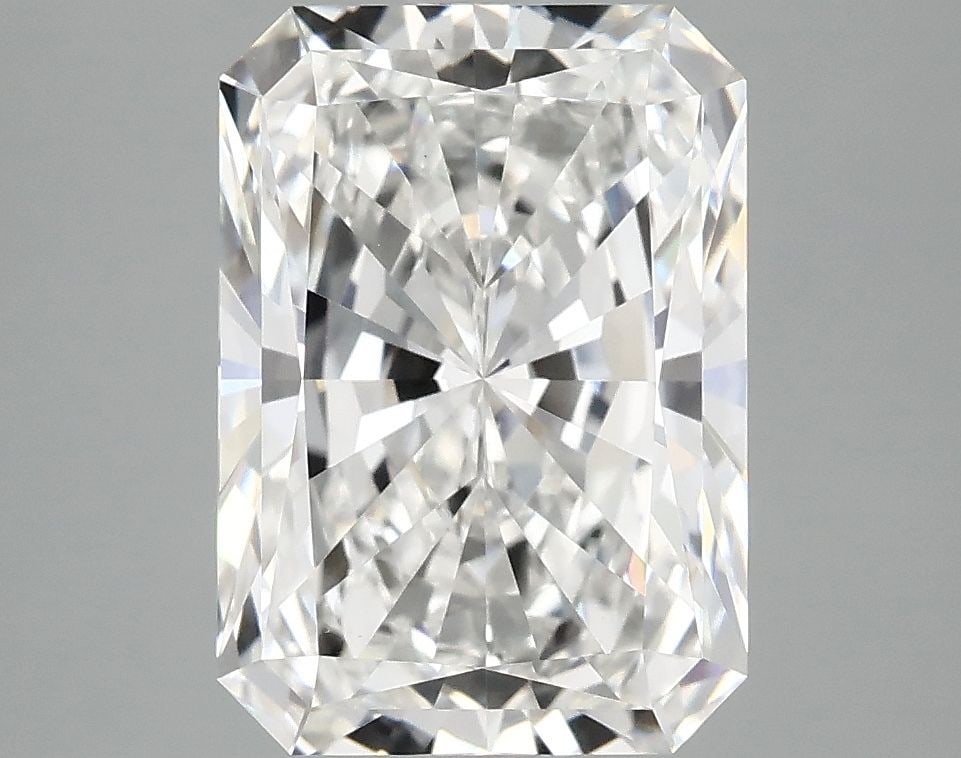 IGI Radiant 3.96ct E VVS2 - Loose Lab Diamond: IGI Radiant 3.96ct E VVS2 - Loose Lab Diamond Item Specifics: Source: This Is A Real Diamond Grown In A Lab Not Mined. Carat: 3.96 Cut: - Color: E Clarity: VVS2 Polish: EX Symmetry: EX Measurements: 1