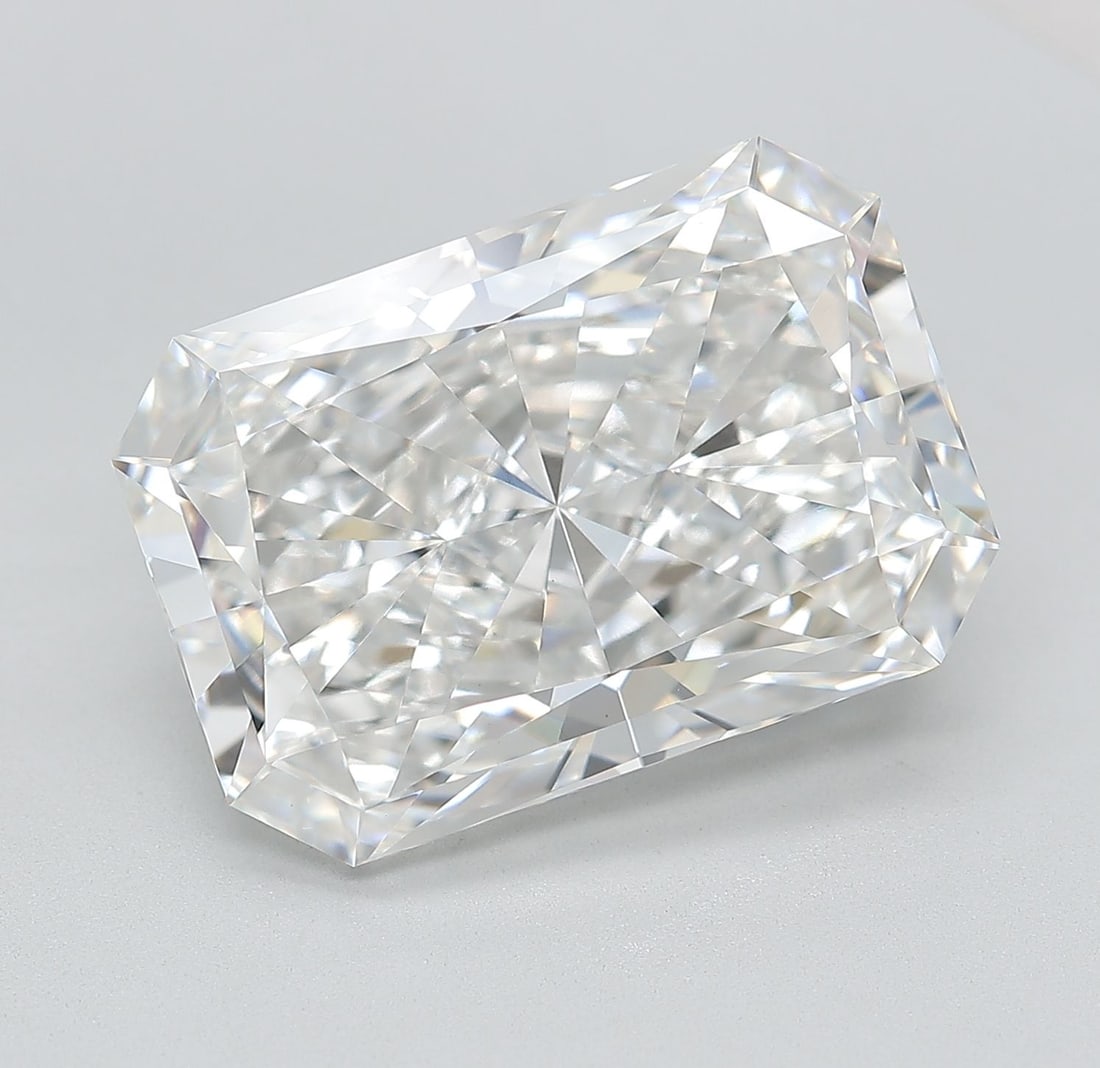 IGI Radiant 10.75ct E VVS2 - Loose Lab Diamond: IGI Radiant 10.75ct E VVS2 - Loose Lab Diamond Item Specifics: Source: This Is A Real Diamond Grown In A Lab Not Mined. Carat: 10.75 Cut: - Color: E Clarity: VVS2 Polish: EX Symmetry: EX Measurements: