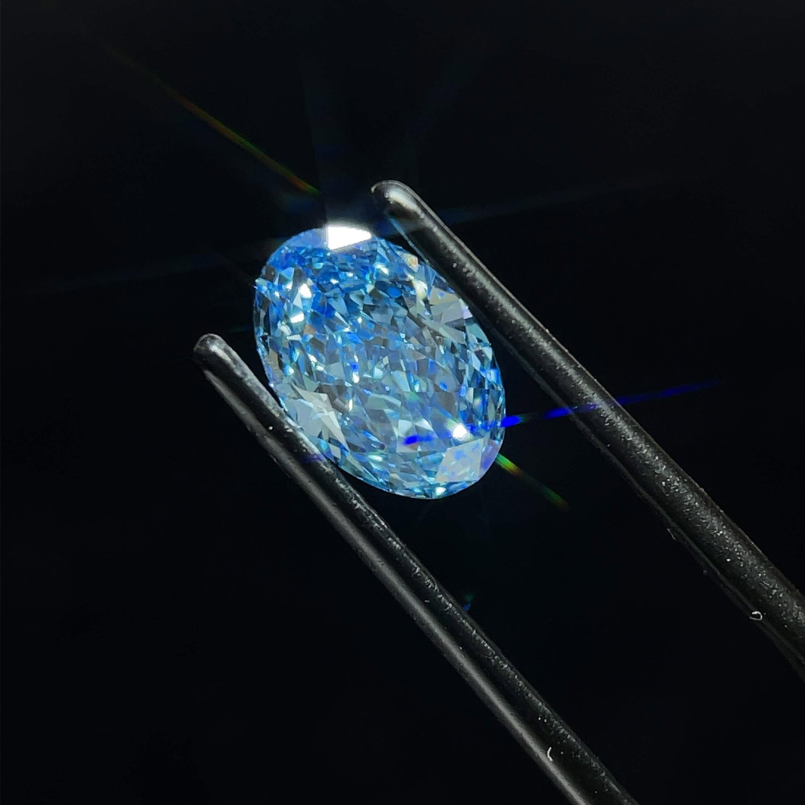 IGI Oval 1.51ct Fancy Vivid Blue VVS2 - Loose Lab Diamond: IGI Oval 1.51ct Fancy Vivid Blue VVS2 - Loose Lab Diamond Item Specifics: Source: This Is A Real Diamond Grown In A Lab Not Mined. Carat: 1.51 Cut: - Color: Fancy Vivid Blue Clarity: VVS2 Polish: EX S