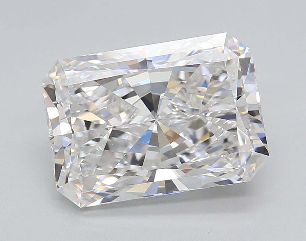 GIA Radiant 4.02ct E VVS2 - Loose Lab Diamond: GIA Radiant 4.02ct E VVS2 - Loose Lab Diamond Item Specifics: Source: This Is A Real Diamond Grown In A Lab Not Mined. Carat: 4.02 Cut: - Color: E Clarity: VVS2 Polish: EX Symmetry: VG Measurements: 1