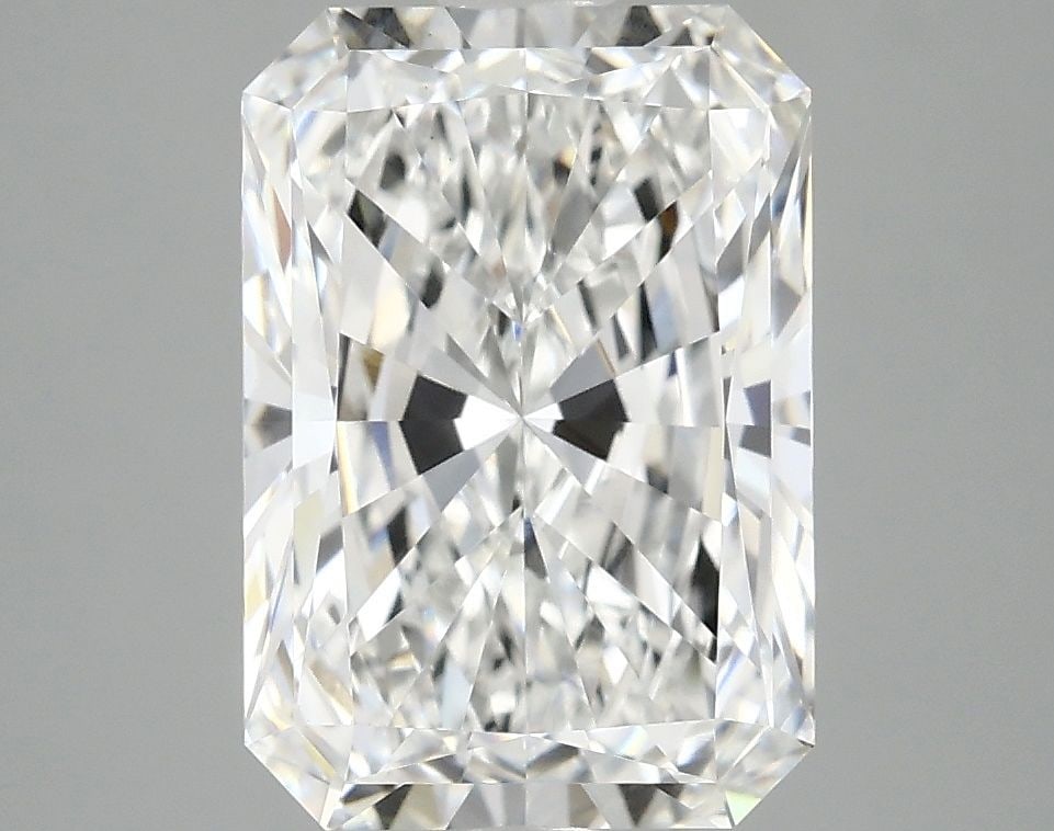 IGI Radiant 3.34ct E VVS2 - Loose Lab Diamond: IGI Radiant 3.34ct E VVS2 - Loose Lab Diamond Item Specifics: Source: This Is A Real Diamond Grown In A Lab Not Mined. Carat: 3.34 Cut: - Color: E Clarity: VVS2 Polish: EX Symmetry: EX Measurements: 1