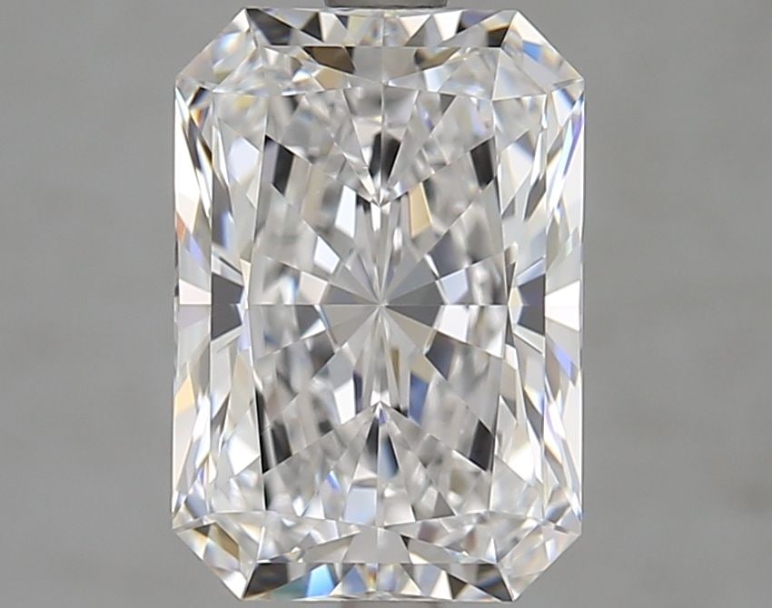 GIA Radiant 3.28ct D VVS2 - Loose Lab Diamond: GIA Radiant 3.28ct D VVS2 - Loose Lab Diamond Item Specifics: Source: This Is A Real Diamond Grown In A Lab Not Mined. Carat: 3.28 Cut: - Color: D Clarity: VVS2 Polish: EX Symmetry: EX Measurements: 1