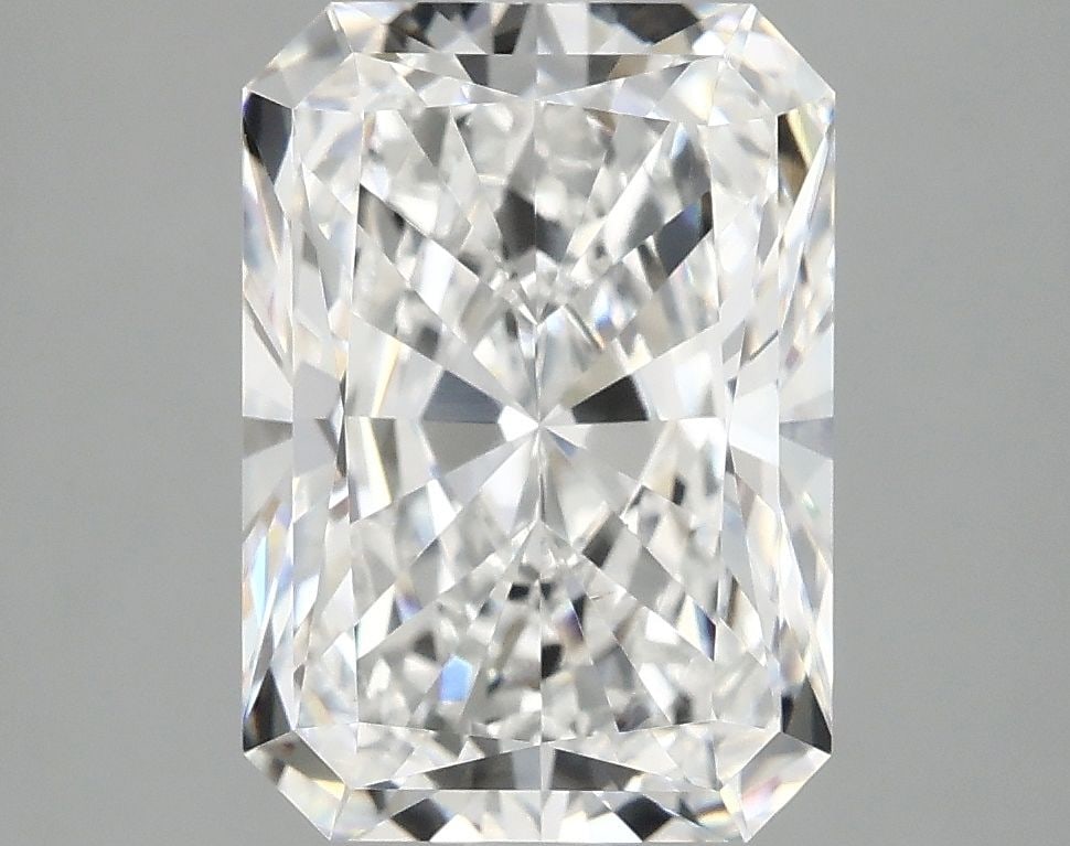 IGI Radiant 4.08ct E VVS2 - Loose Lab Diamond: IGI Radiant 4.08ct E VVS2 - Loose Lab Diamond Item Specifics: Source: This Is A Real Diamond Grown In A Lab Not Mined. Carat: 4.08 Cut: - Color: E Clarity: VVS2 Polish: EX Symmetry: EX Measurements: 1