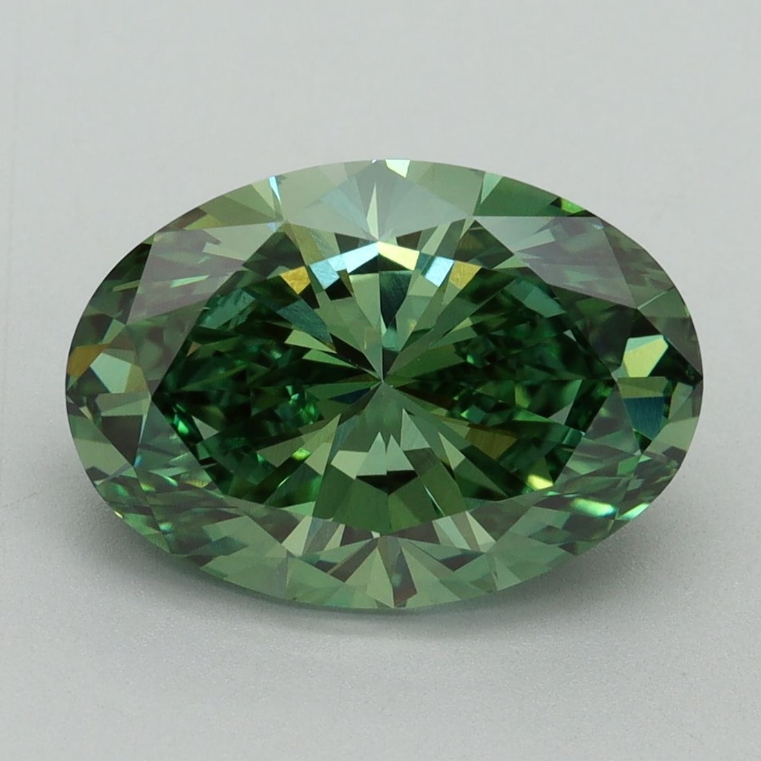 IGI Oval 4.27ct Fancy Vivid Green VVS2 - Loose Lab Diamond: IGI Oval 4.27ct Fancy Vivid Green VVS2 - Loose Lab Diamond Item Specifics: Source: This Is A Real Diamond Grown In A Lab Not Mined. Carat: 4.27 Cut: - Color: Fancy Vivid Green Clarity: VVS2 Polish: EX