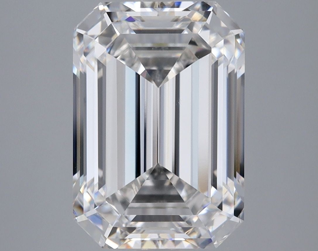 IGI Emerald 5.1ct E VVS2 - Loose Lab Diamond: IGI Emerald 5.1ct E VVS2 - Loose Lab Diamond Item Specifics: Source: This Is A Real Diamond Grown In A Lab Not Mined. Carat: 5.1 Cut: - Color: E Clarity: VVS2 Polish: EX Symmetry: EX Measurements: 11.