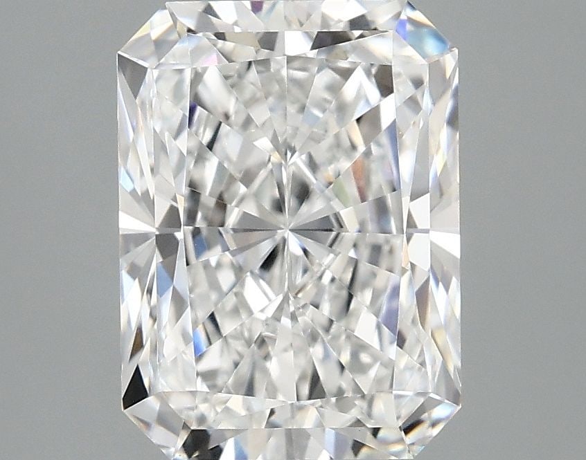 IGI Radiant 3.1ct E VVS2 - Loose Lab Diamond: IGI Radiant 3.1ct E VVS2 - Loose Lab Diamond Item Specifics: Source: This Is A Real Diamond Grown In A Lab Not Mined. Carat: 3.1 Cut: - Color: E Clarity: VVS2 Polish: EX Symmetry: EX Measurements: 9.8