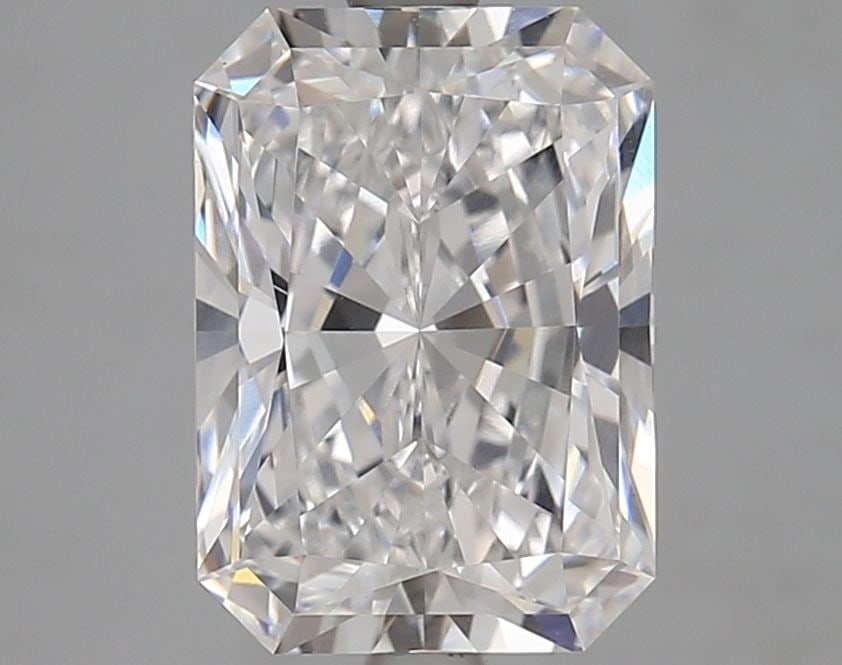 GIA Radiant 3.38ct E VVS2 - Loose Lab Diamond: GIA Radiant 3.38ct E VVS2 - Loose Lab Diamond Item Specifics: Source: This Is A Real Diamond Grown In A Lab Not Mined. Carat: 3.38 Cut: - Color: E Clarity: VVS2 Polish: EX Symmetry: EX Measurements: 1