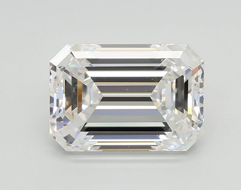 GIA Emerald 2.08ct E VVS2 - Loose Lab Diamond: GIA Emerald 2.08ct E VVS2 - Loose Lab Diamond Item Specifics: Source: This Is A Real Diamond Grown In A Lab Not Mined. Carat: 2.08 Cut: - Color: E Clarity: VVS2 Polish: EX Symmetry: EX Measurements: 8