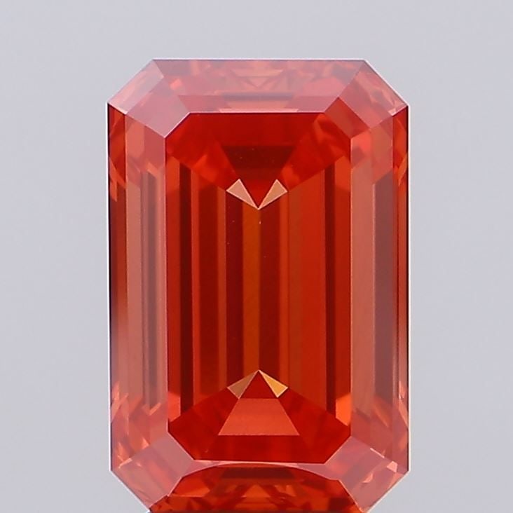 IGI Emerald 4.31ct Fancy Vivid Red VVS2 - Loose Lab Diamond (1 of 1)