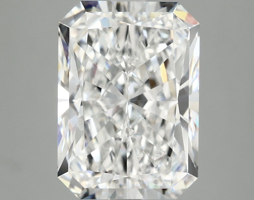 IGI Radiant 4.08ct D VVS2 - Loose Lab Diamond: IGI Radiant 4.08ct D VVS2 - Loose Lab Diamond Item Specifics: Source: This Is A Real Diamond Grown In A Lab Not Mined. Carat: 4.08 Cut: - Color: D Clarity: VVS2 Polish: EX Symmetry: EX Measurements: 1