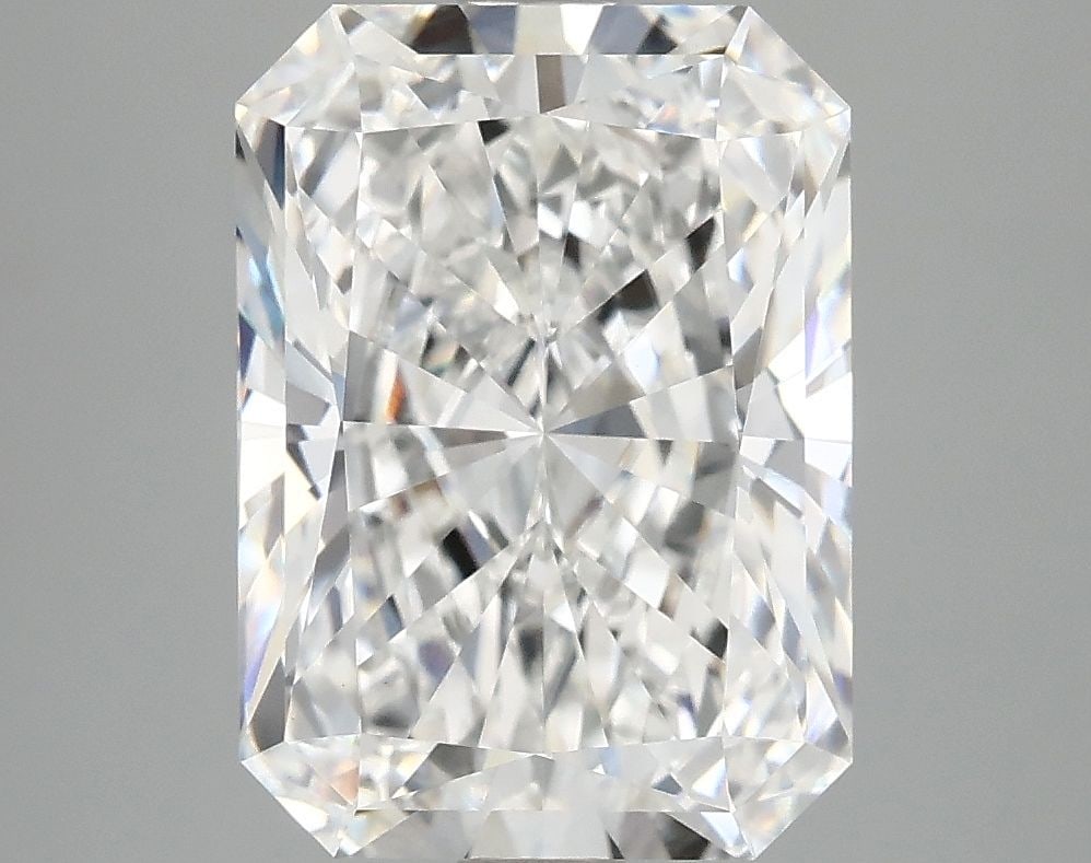 IGI Radiant 4.08ct D VVS2 - Loose Lab Diamond: IGI Radiant 4.08ct D VVS2 - Loose Lab Diamond Item Specifics: Source: This Is A Real Diamond Grown In A Lab Not Mined. Carat: 4.08 Cut: - Color: D Clarity: VVS2 Polish: EX Symmetry: EX Measurements: 1