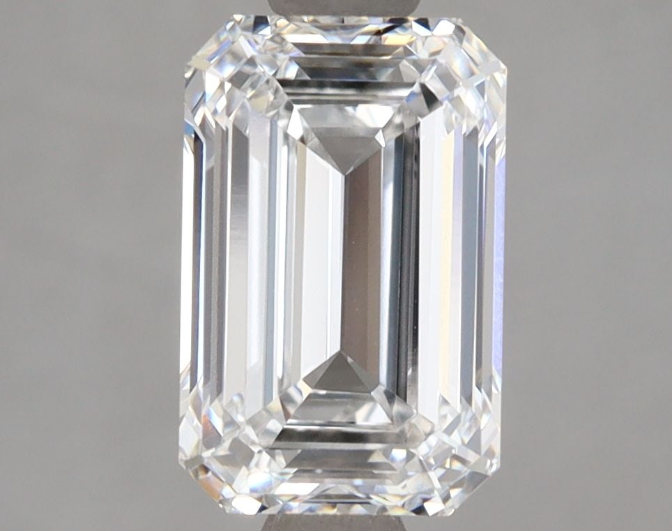 IGI Emerald 2.56ct D VVS1 - Loose Lab Diamond: IGI Emerald 2.56ct D VVS1 - Loose Lab Diamond Item Specifics: Source: This Is A Real Diamond Grown In A Lab Not Mined. Carat: 2.56 Cut: - Color: D Clarity: VVS1 Polish: EX Symmetry: EX Measurements: 9