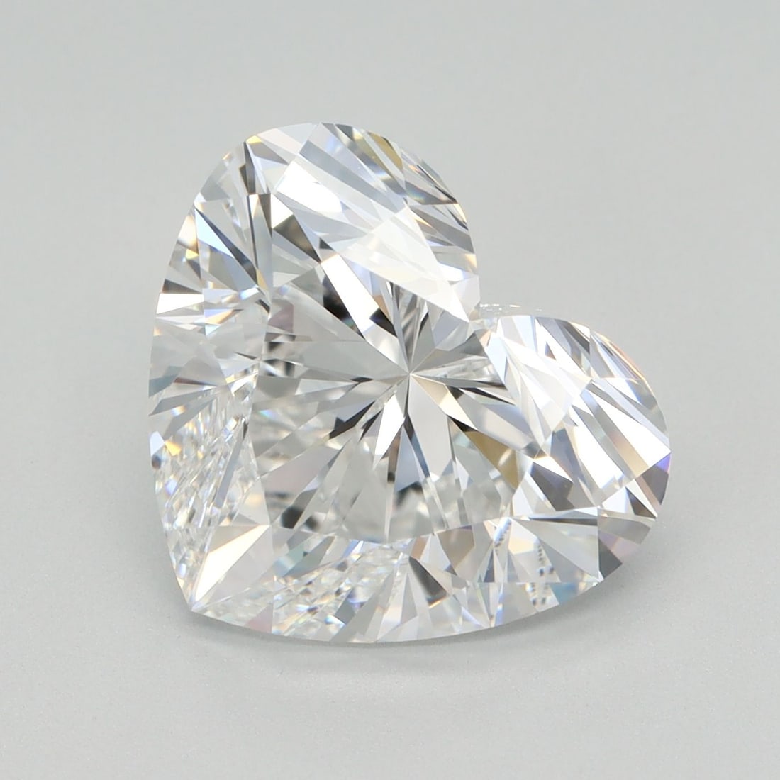 IGI Heart 4.01ct E VVS2 - Loose Lab Diamond: IGI Heart 4.01ct E VVS2 - Loose Lab Diamond Item Specifics: Source: This Is A Real Diamond Grown In A Lab Not Mined. Carat: 4.01 Cut: - Color: E Clarity: VVS2 Polish: EX Symmetry: EX Measurements: 9.4