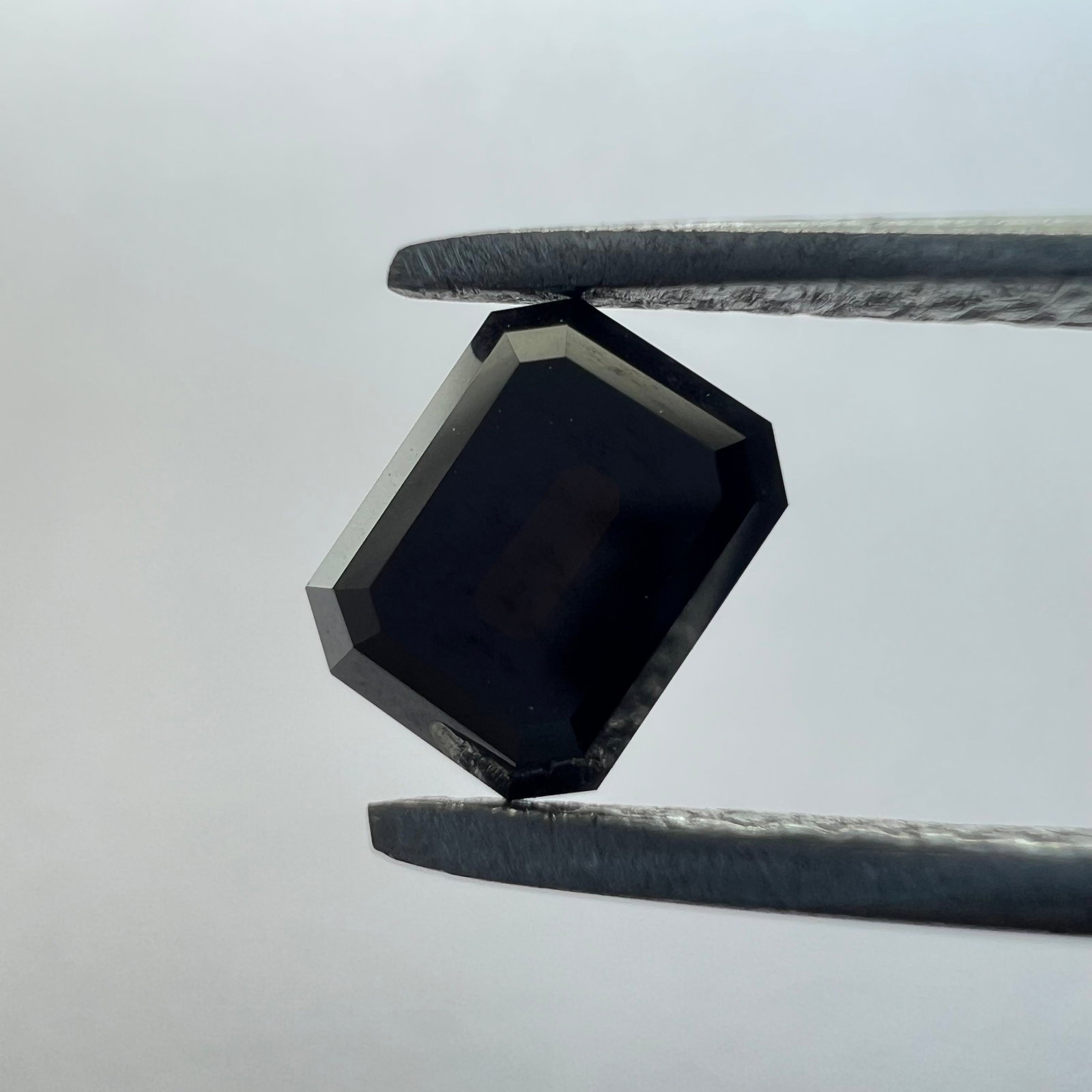 Emerald 0.65ct Black VVS2 - Loose Lab Diamond: Emerald 0.65ct Black VVS2 - Loose Lab Diamond Item Specifics: Source: This Is A Real Diamond Grown In A Lab Not Mined. Carat: 0.65 Cut: - Color: Black Clarity: VVS2 Polish: VG Symmetry: VG Measurement