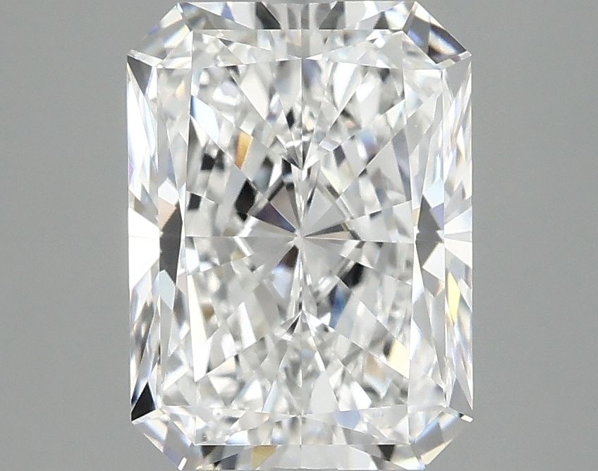 IGI Radiant 2.94ct E VVS2 - Loose Lab Diamond: IGI Radiant 2.94ct E VVS2 - Loose Lab Diamond Item Specifics: Source: This Is A Real Diamond Grown In A Lab Not Mined. Carat: 2.94 Cut: - Color: E Clarity: VVS2 Polish: EX Symmetry: EX Measurements: 9