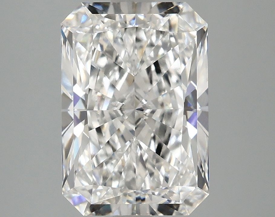 IGI Radiant 2.97ct E VVS2 - Loose Lab Diamond: IGI Radiant 2.97ct E VVS2 - Loose Lab Diamond Item Specifics: Source: This Is A Real Diamond Grown In A Lab Not Mined. Carat: 2.97 Cut: - Color: E Clarity: VVS2 Polish: EX Symmetry: EX Measurements: 1
