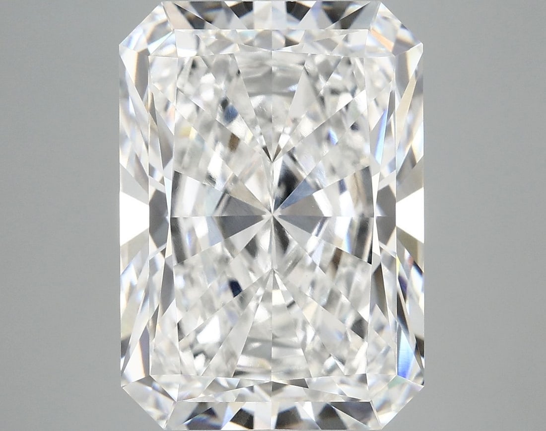 IGI Radiant 10.18ct E VVS2 - Loose Lab Diamond: IGI Radiant 10.18ct E VVS2 - Loose Lab Diamond Item Specifics: Source: This Is A Real Diamond Grown In A Lab Not Mined. Carat: 10.18 Cut: - Color: E Clarity: VVS2 Polish: EX Symmetry: EX Measurements: