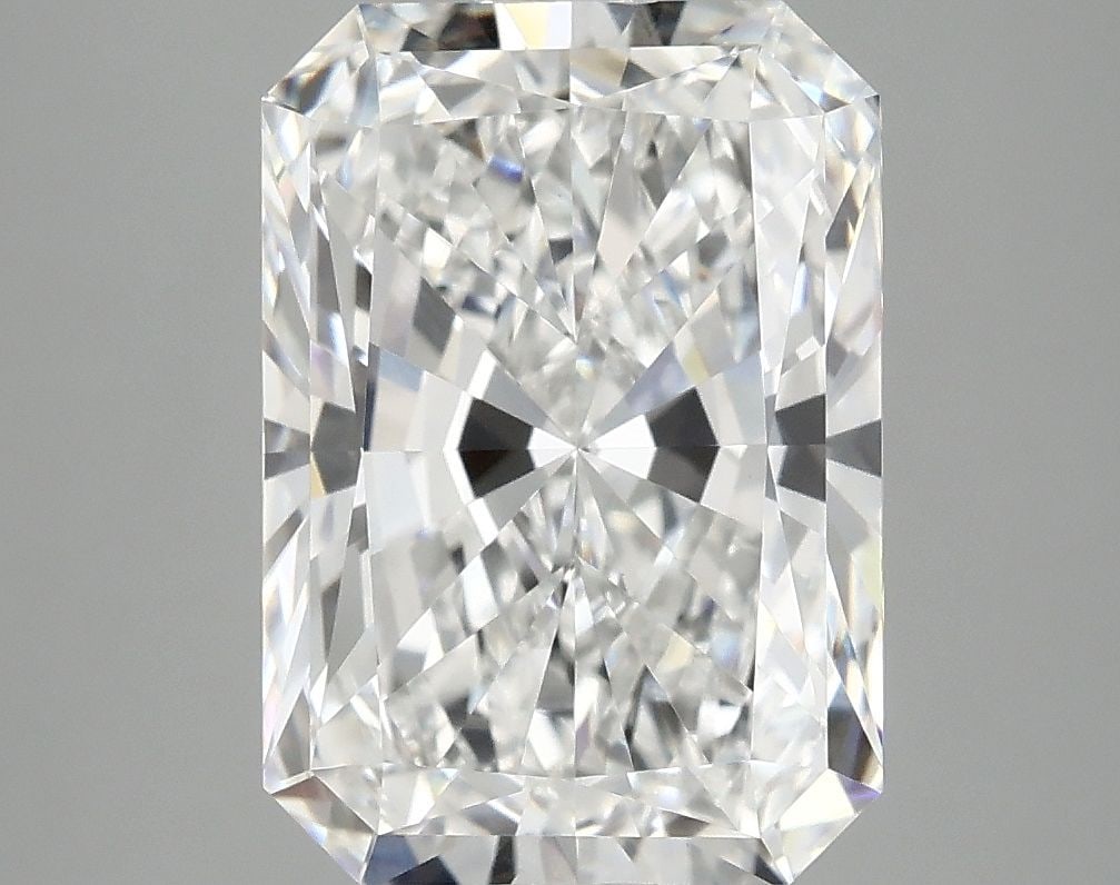 IGI Radiant 4.18ct E VVS2 - Loose Lab Diamond: IGI Radiant 4.18ct E VVS2 - Loose Lab Diamond Item Specifics: Source: This Is A Real Diamond Grown In A Lab Not Mined. Carat: 4.18 Cut: - Color: E Clarity: VVS2 Polish: EX Symmetry: EX Measurements: 1