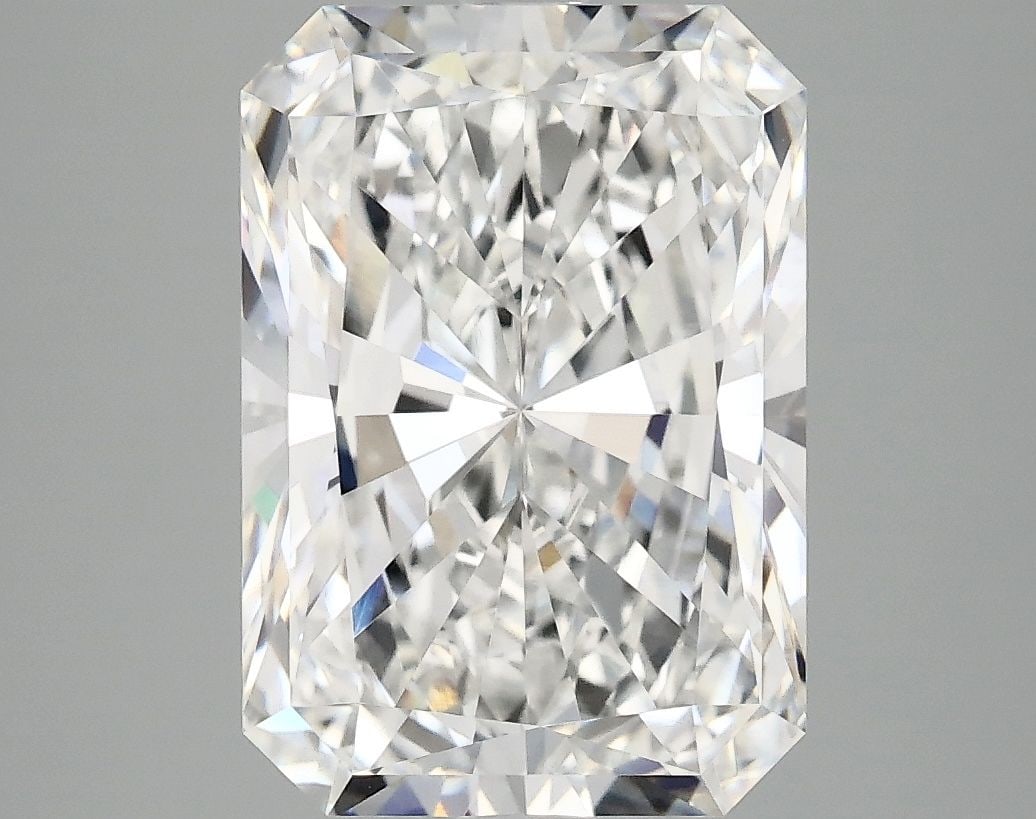 IGI Radiant 4.92ct E VVS2 - Loose Lab Diamond: IGI Radiant 4.92ct E VVS2 - Loose Lab Diamond Item Specifics: Source: This Is A Real Diamond Grown In A Lab Not Mined. Carat: 4.92 Cut: - Color: E Clarity: VVS2 Polish: EX Symmetry: EX Measurements: 1