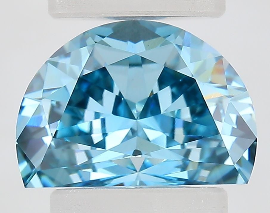 IGI Half Moon 3.08ct Fancy Vivid Blue VVS2 - Loose Lab Diamond: IGI Half Moon 3.08ct Fancy Vivid Blue VVS2 - Loose Lab Diamond Item Specifics: Source: This Is A Real Diamond Grown In A Lab Not Mined. Carat: 3.08 Cut: - Color: Fancy Vivid Blue Clarity: VVS2 Polish: