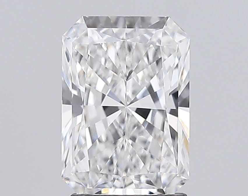 IGI Radiant 2.18ct E VVS2 - Loose Lab Diamond: IGI Radiant 2.18ct E VVS2 - Loose Lab Diamond Item Specifics: Source: This Is A Real Diamond Grown In A Lab Not Mined. Carat: 2.18 Cut: - Color: E Clarity: VVS2 Polish: EX Symmetry: EX Measurements: