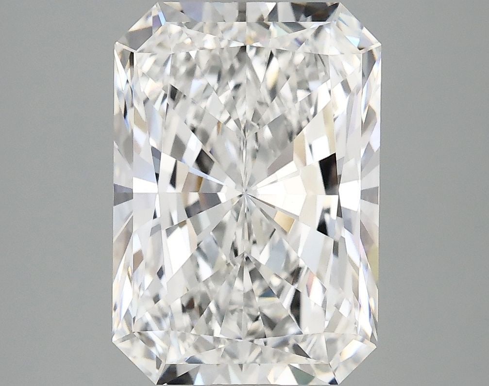 IGI Radiant 3.91ct E VVS2 - Loose Lab Diamond: IGI Radiant 3.91ct E VVS2 - Loose Lab Diamond Item Specifics: Source: This Is A Real Diamond Grown In A Lab Not Mined. Carat: 3.91 Cut: - Color: E Clarity: VVS2 Polish: EX Symmetry: EX Measurements: 1