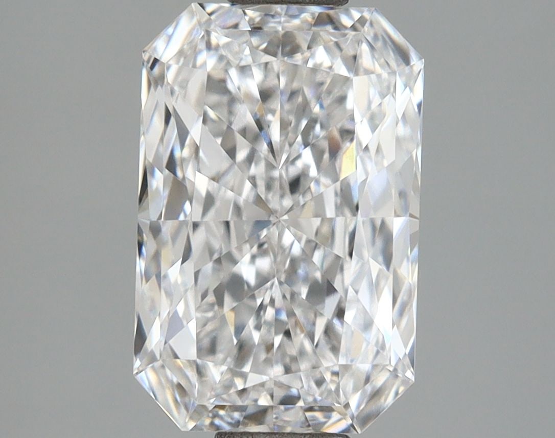 IGI Radiant 2.06ct D VVS1 - Loose Lab Diamond: IGI Radiant 2.06ct D VVS1 - Loose Lab Diamond Item Specifics: Source: This Is A Real Diamond Grown In A Lab Not Mined. Carat: 2.06 Cut: - Color: D Clarity: VVS1 Polish: EX Symmetry: EX Measurements: 9