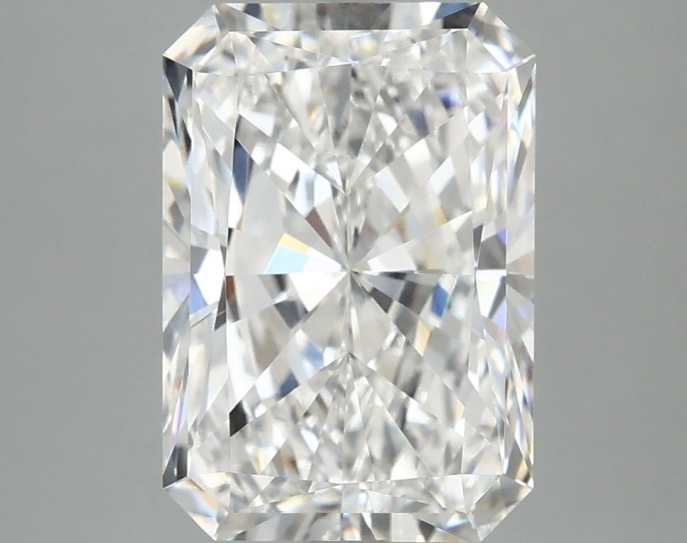IGI Radiant 4.07ct E VVS2 - Loose Lab Diamond: IGI Radiant 4.07ct E VVS2 - Loose Lab Diamond Item Specifics: Source: This Is A Real Diamond Grown In A Lab Not Mined. Carat: 4.07 Cut: - Color: E Clarity: VVS2 Polish: EX Symmetry: EX Measurements: 1