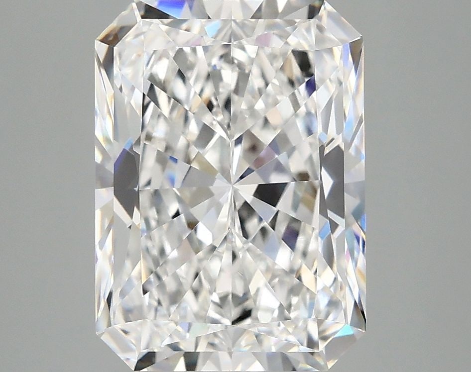IGI Radiant 3.91ct D VVS2 - Loose Lab Diamond: IGI Radiant 3.91ct D VVS2 - Loose Lab Diamond Item Specifics: Source: This Is A Real Diamond Grown In A Lab Not Mined. Carat: 3.91 Cut: - Color: D Clarity: VVS2 Polish: EX Symmetry: EX Measurements: 1