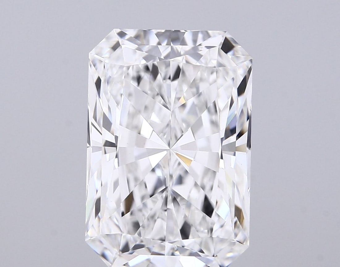 IGI Radiant 7.09ct E VVS2 - Loose Lab Diamond: IGI Radiant 7.09ct E VVS2 - Loose Lab Diamond Item Specifics: Source: This Is A Real Diamond Grown In A Lab Not Mined. Carat: 7.09 Cut: - Color: E Clarity: VVS2 Polish: EX Symmetry: EX Measurements: 1