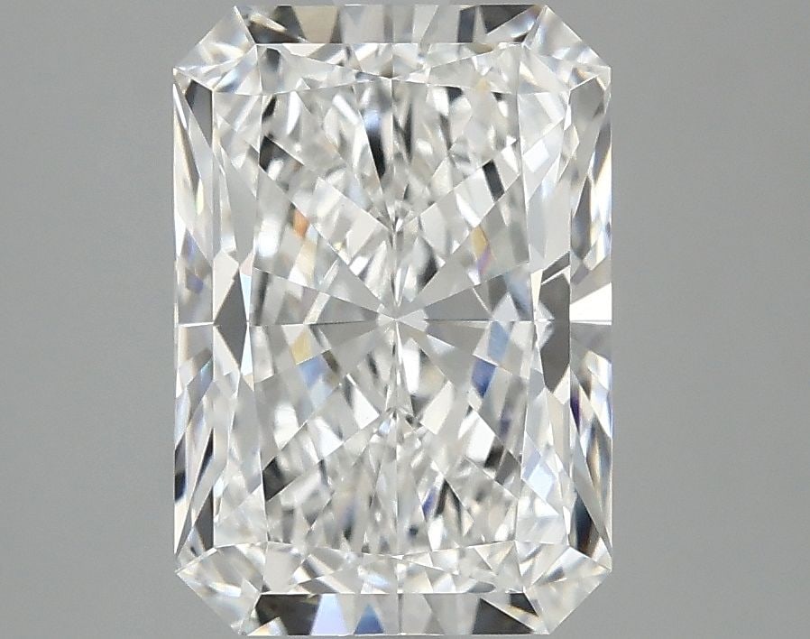 IGI Radiant 3.1ct E VVS2 - Loose Lab Diamond: IGI Radiant 3.1ct E VVS2 - Loose Lab Diamond Item Specifics: Source: This Is A Real Diamond Grown In A Lab Not Mined. Carat: 3.1 Cut: - Color: E Clarity: VVS2 Polish: EX Symmetry: EX Measurements: 10.