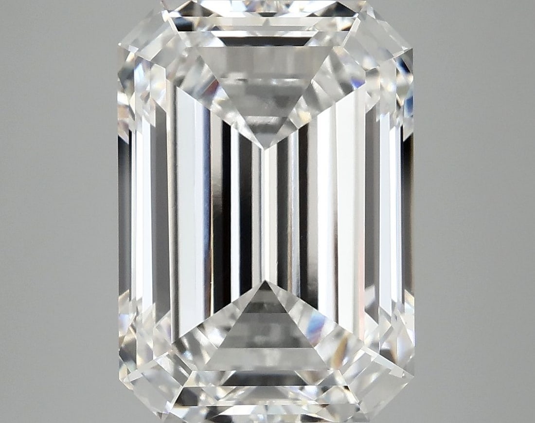 IGI Emerald 6.91ct E VVS2 - Loose Lab Diamond: IGI Emerald 6.91ct E VVS2 - Loose Lab Diamond Item Specifics: Source: This Is A Real Diamond Grown In A Lab Not Mined. Carat: 6.91 Cut: - Color: E Clarity: VVS2 Polish: EX Symmetry: EX Measurements: 1