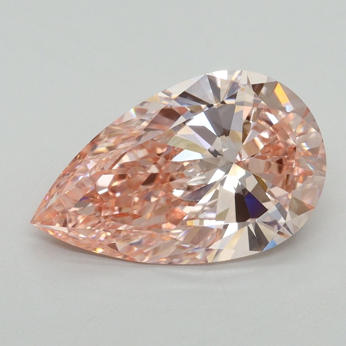 IGI Pear 4.04ct Fancy Vivid Pink VVS2 - Loose Lab Diamond: IGI Pear 4.04ct Fancy Vivid Pink VVS2 - Loose Lab Diamond Item Specifics: Source: This Is A Real Diamond Grown In A Lab Not Mined. Carat: 4.04 Cut: - Color: Fancy Vivid Pink Clarity: VVS2 Polish: VG S