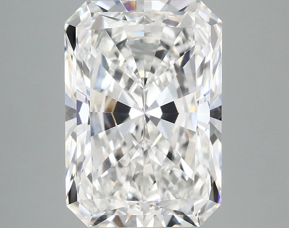 IGI Radiant 4.08ct E VVS2 - Loose Lab Diamond: IGI Radiant 4.08ct E VVS2 - Loose Lab Diamond Item Specifics: Source: This Is A Real Diamond Grown In A Lab Not Mined. Carat: 4.08 Cut: - Color: E Clarity: VVS2 Polish: EX Symmetry: EX Measurements: 1