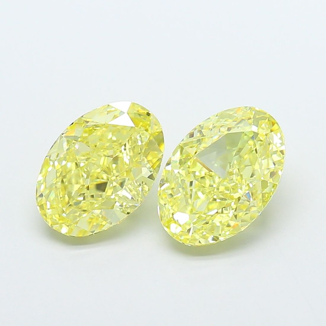 IGI Oval 2.53ct Fancy Intense Yellow VVS2 - Loose Lab Diamond: IGI Oval 2.53ct Fancy Intense Yellow VVS2 - Loose Lab Diamond Item Specifics: Source: This Is A Real Diamond Grown In A Lab Not Mined. Carat: 2.53 Cut: - Color: Fancy Intense Yellow Clarity: VVS2 Poli