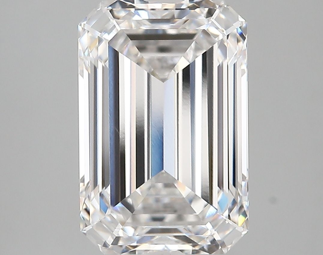 IGI Emerald 5.44ct E VVS2 - Loose Lab Diamond: IGI Emerald 5.44ct E VVS2 - Loose Lab Diamond Item Specifics: Source: This Is A Real Diamond Grown In A Lab Not Mined. Carat: 5.44 Cut: - Color: E Clarity: VVS2 Polish: EX Symmetry: EX Measurements: 1